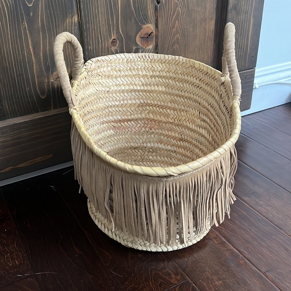 Johnny Was Basket bag with suede fringe - Picture 5 of 9